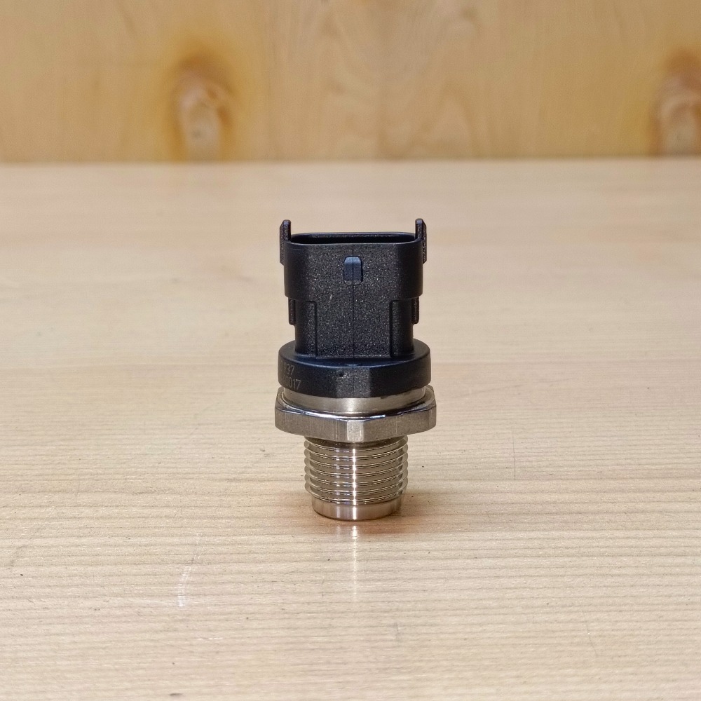 Датчик топливной рампы MC11/MC13 HOWO T5G 200V27421-0229 111