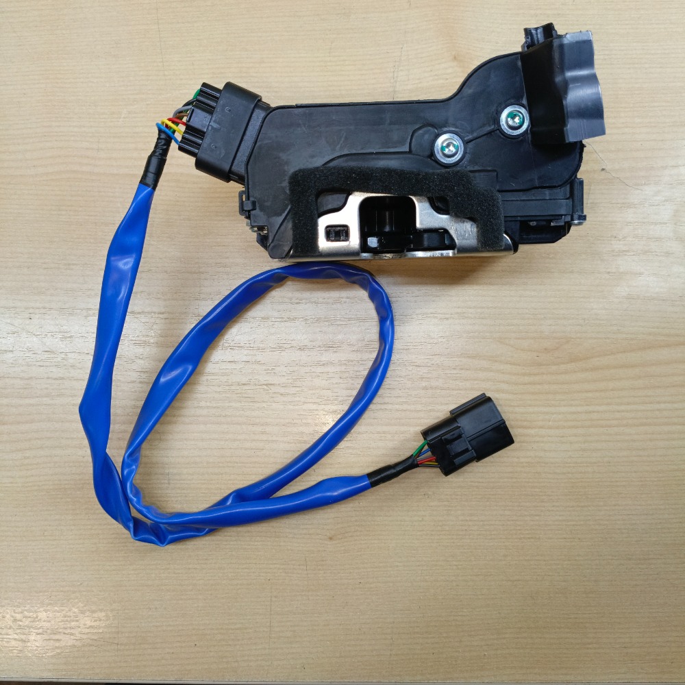 Замок двери SITRAK C7H/ HOWO T5G (эл.) правый AZ166434000018